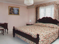 Chateau Gloria - Hotels And Private Villas In Montego Bay, Jamaica  - Hotels Jamaica - Villas Jamaica, Paradise Vacations Jamaica Ltd, a full service vacation company located in Jamaica that specialize in hotel / accommodation and villa bookings; airport taxi, limousine, charter, and transportation services to and from your hotel; and  sightseeing and cultural tours and excursions throughout the Island of Jamaica - http://www.paradisevacationsjamaica.com; E-mail: paradisevacationsja@yahoo.com