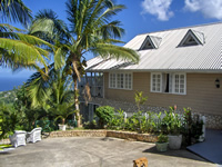 Cove Mountain Villa - Hotels And Private Villas In Montego Bay, Jamaica  - Hotels Jamaica - Villas Jamaica, Paradise Vacations Jamaica Ltd, a full service vacation company located in Jamaica that specialize in hotel / accommodation and villa bookings; airport taxi, limousine, charter, and transportation services to and from your hotel; and  sightseeing and cultural tours and excursions throughout the Island of Jamaica - http://www.paradisevacationsjamaica.com; E-mail: paradisevacationsja@yahoo.com