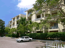 El Greco Resort - Hotels And Private Villas In Montego Bay, Jamaica  - Hotels Jamaica - Villas Jamaica, Paradise Vacations Jamaica Ltd, a full service vacation company located in Jamaica that specialize in hotel / accommodation and villa bookings; airport taxi, limousine, charter, and transportation services to and from your hotel; and  sightseeing and cultural tours and excursions throughout the Island of Jamaica - http://www.paradisevacationsjamaica.com; E-mail: paradisevacationsja@yahoo.com